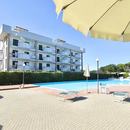 Isa-apartments 4 Beds In With Swimming-pool In San Vincenzo, Just 600 Meters From The Sea * San Vincenzo